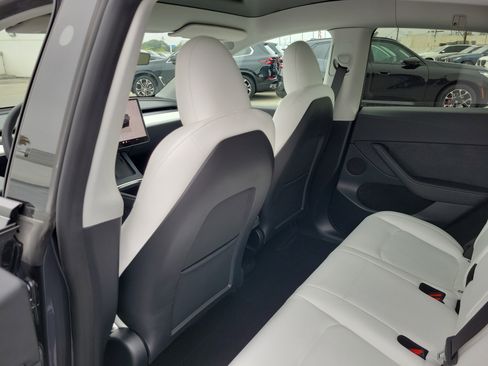Used 2023 Tesla Model Y Performance AWD/4WD image 12
