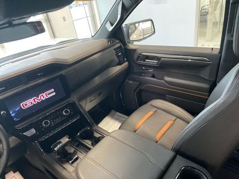 Used 2024 GMC Sierra 1500 AT4 w/ AT4 Premium Package image 31