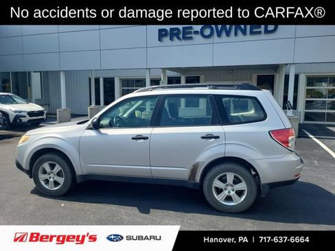 Used 2011 Subaru Forester 2.5X w/ Popular Equipment Group 1B AWD/4WD image 2