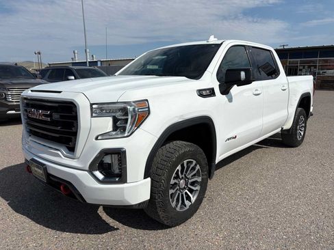 Used 2021 GMC Sierra 1500 AT4 w/ AT4 Preferred Package AWD/4WD image 11