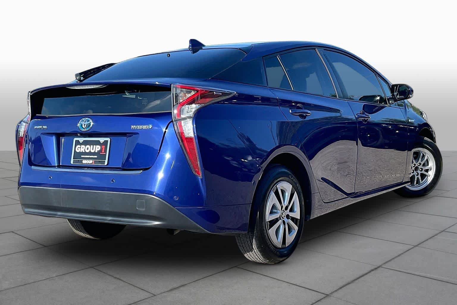 Used 2018 Toyota Prius Three FWD image 13