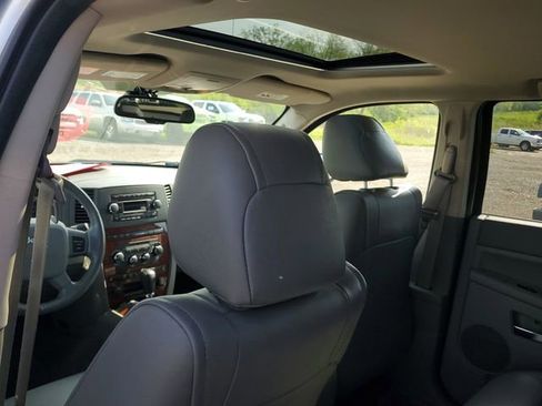 Used 2006 Jeep Grand Cherokee Limited AWD/4WD image 9
