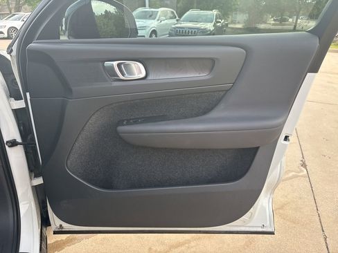 Used 2023 Volvo C40 P8 Recharge Plus image 11