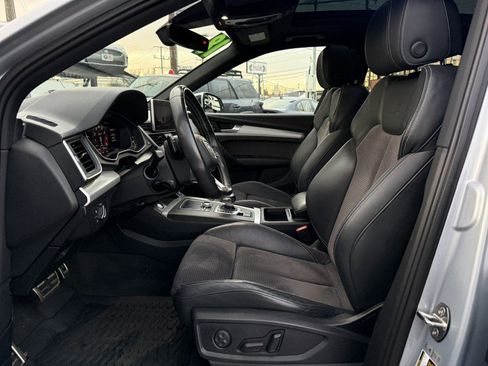 Used 2018 Audi SQ5 Premium Plus w/ Navigation Package image 16