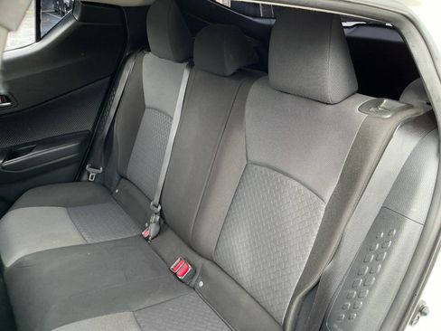 Used 2021 Toyota C-HR LE image 19