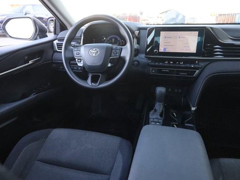 Used 2025 Toyota Camry LE image 23