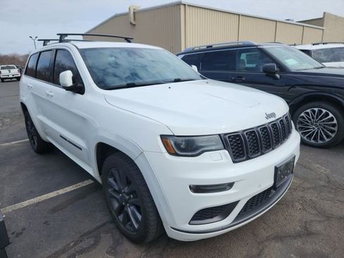 Used 2018 Jeep Grand Cherokee High Altitude image 3