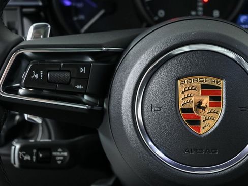 New 2026 Porsche Macan image 10