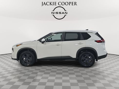 New 2026 Nissan Rogue SV w/ Cold Weather Package FWD image 8