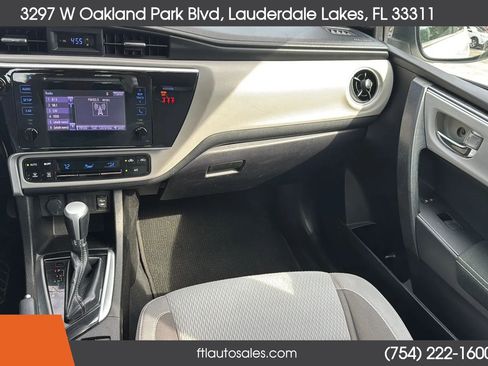 Used 2018 Toyota Corolla LE FWD image 26