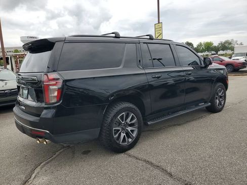 Used 2022 Chevrolet Suburban Z71 w/ Off-Road Capability Package AWD/4WD image 6