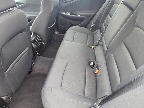 Used 2017 Chevrolet Malibu LT image 10