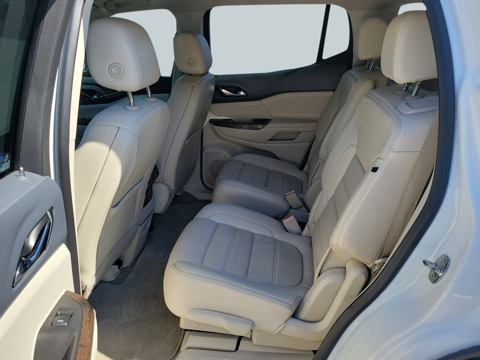 Used 2021 GMC Acadia Denali w/ LPO, Floor Liner Package FWD image 29