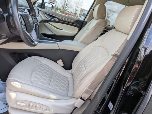 Used 2023 Buick Enclave Avenir w/ Avenir Technology Package AWD/4WD image 14