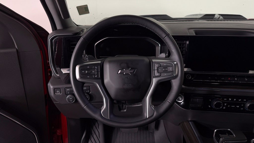 Used 2024 Chevrolet Silverado 1500 LT Trail Boss w/ Convenience Package II AWD/4WD image 17