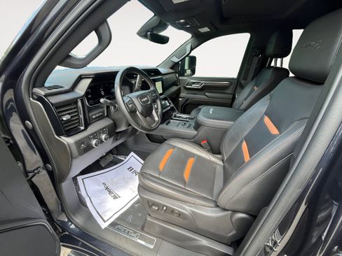 Used 2024 GMC Sierra 2500 AT4 w/ AT4 Premium Plus Package AWD/4WD image 18