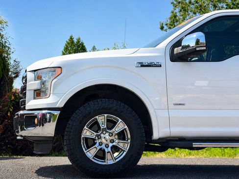 Used 2016 Ford F150 Lariat w/ Equipment Group 502A Luxury AWD/4WD image 3