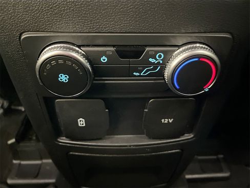 Used 2022 Ford Explorer XLT w/ Class IV Trailer Tow Package image 24