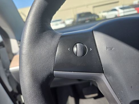 Used 2023 Tesla Model 3 Standard Range RWD image 18