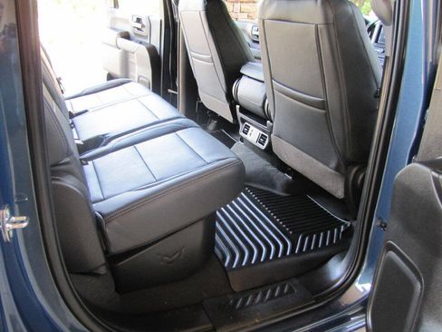 Used 2024 Chevrolet Silverado 2500 Custom w/ Custom Value Package AWD/4WD image 18