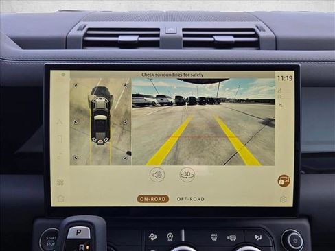 New 2026 Land Rover Defender 110 X-Dynamic SE image 13