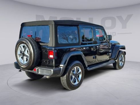 Used 2023 Jeep Wrangler Unlimited Sahara AWD/4WD image 5