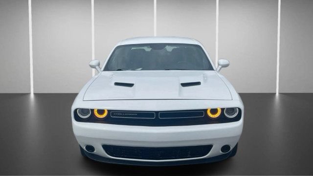 Used 2021 Dodge Challenger SXT RWD image 7