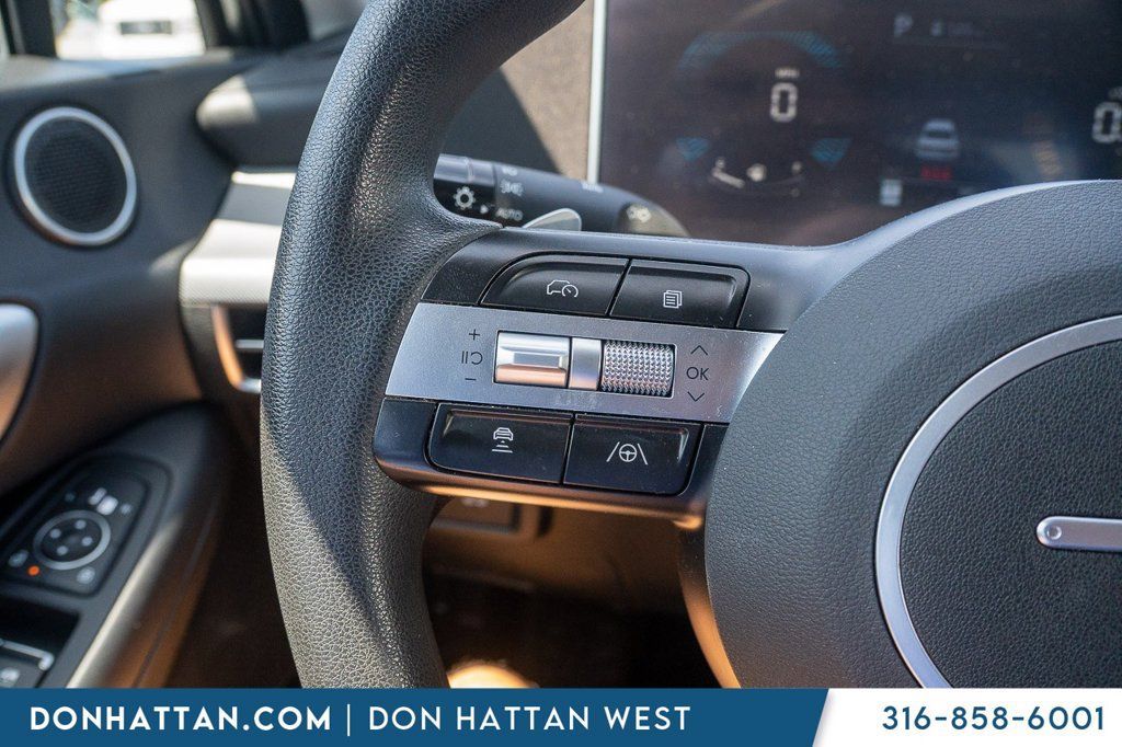 Used 2025 Hyundai Sonata SEL FWD image 11