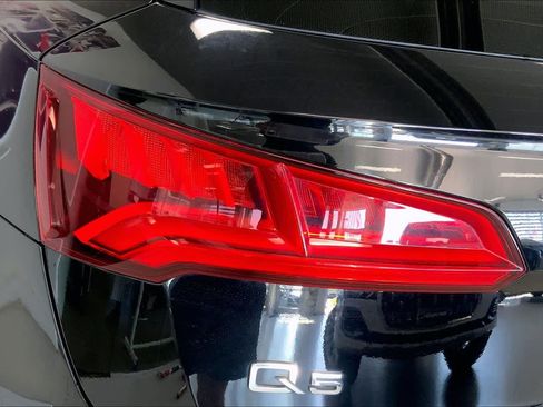 Used 2019 Audi Q5 2.0T Premium AWD/4WD image 29
