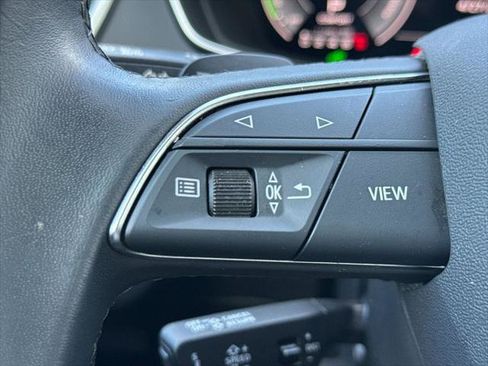 Certified 2023 Audi Q5 e Premium w/ Convenience Package AWD/4WD image 59