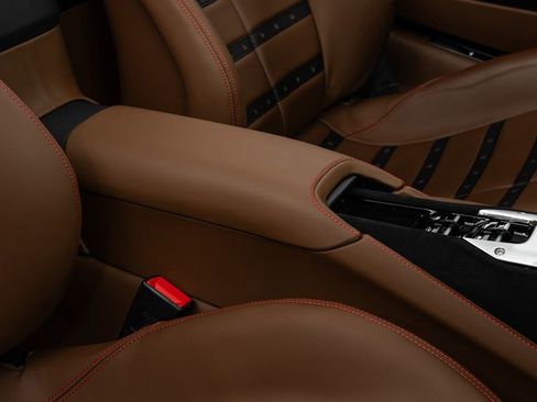 Used 2023 Ferrari SF90 Spider image 42