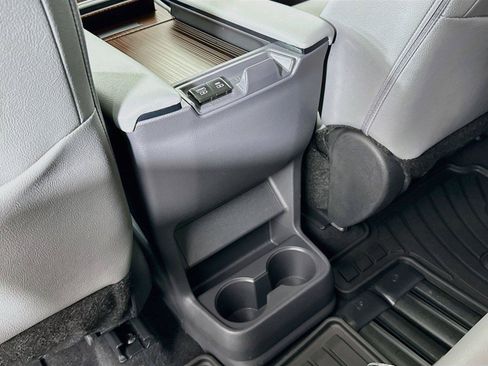 Certified 2024 Toyota Sienna XLE FWD image 37