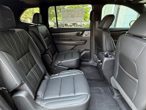 New 2026 Buick Enclave Avenir w/ Super Cruise Package image 17