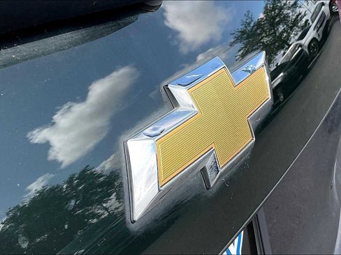 Used 2017 Chevrolet Bolt Premier w/ Driver Confidence II Package image 8