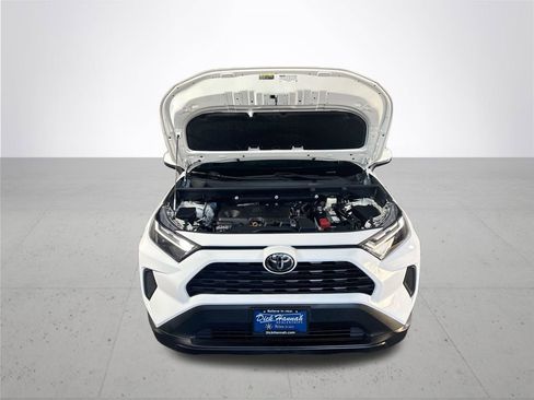 Used 2022 Toyota RAV4 XLE image 22