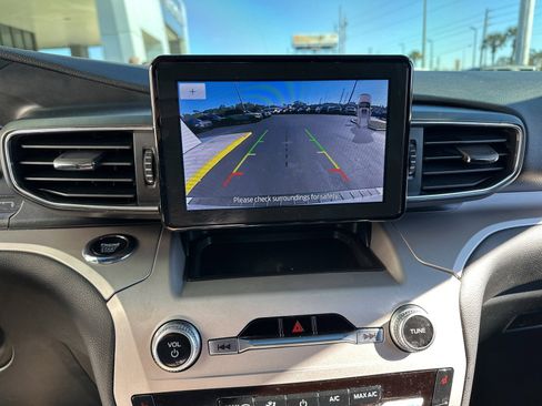 Used 2023 Ford Explorer XLT w/ Equipment Group 202A image 20