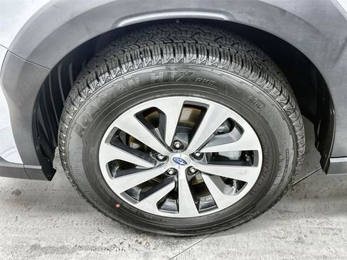 Used 2023 Subaru Outback Premium AWD/4WD image 10