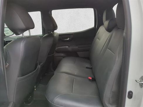 Certified 2023 Toyota Tacoma TRD Off-Road image 22