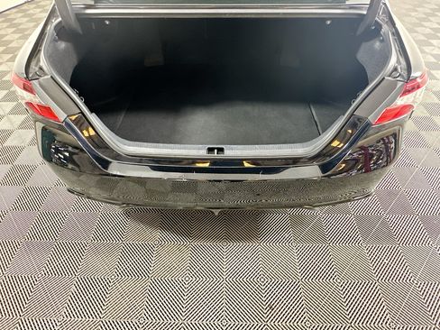 Used 2021 Toyota Camry SE FWD image 30