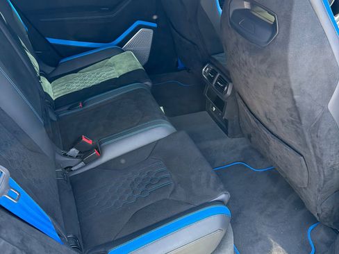 Used 2024 Lamborghini Urus Performante AWD/4WD image 9