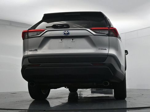Used 2021 Toyota RAV4 XLE w/ Convenience Package AWD/4WD image 21