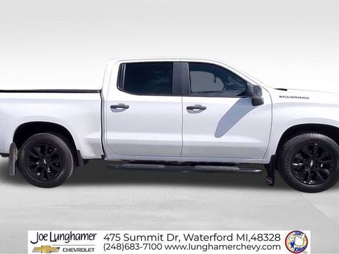 Certified 2022 Chevrolet Silverado 1500 Custom RWD image 9