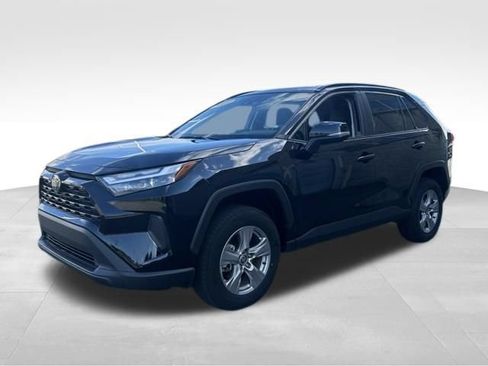 Used 2025 Toyota RAV4 XLE AWD/4WD image 1