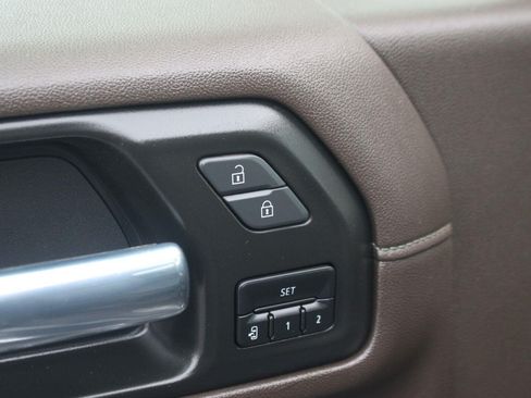 Used 2023 GMC Sierra 2500 Denali AWD/4WD image 15