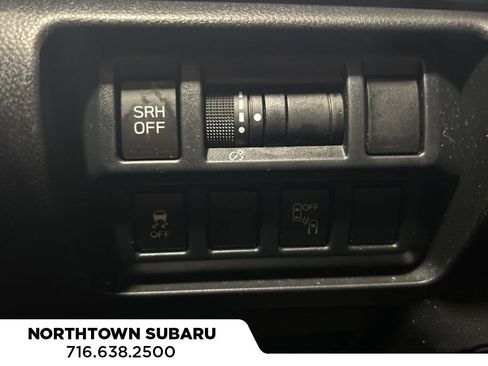 Used 2018 Subaru Crosstrek 2.0i Limited image 22