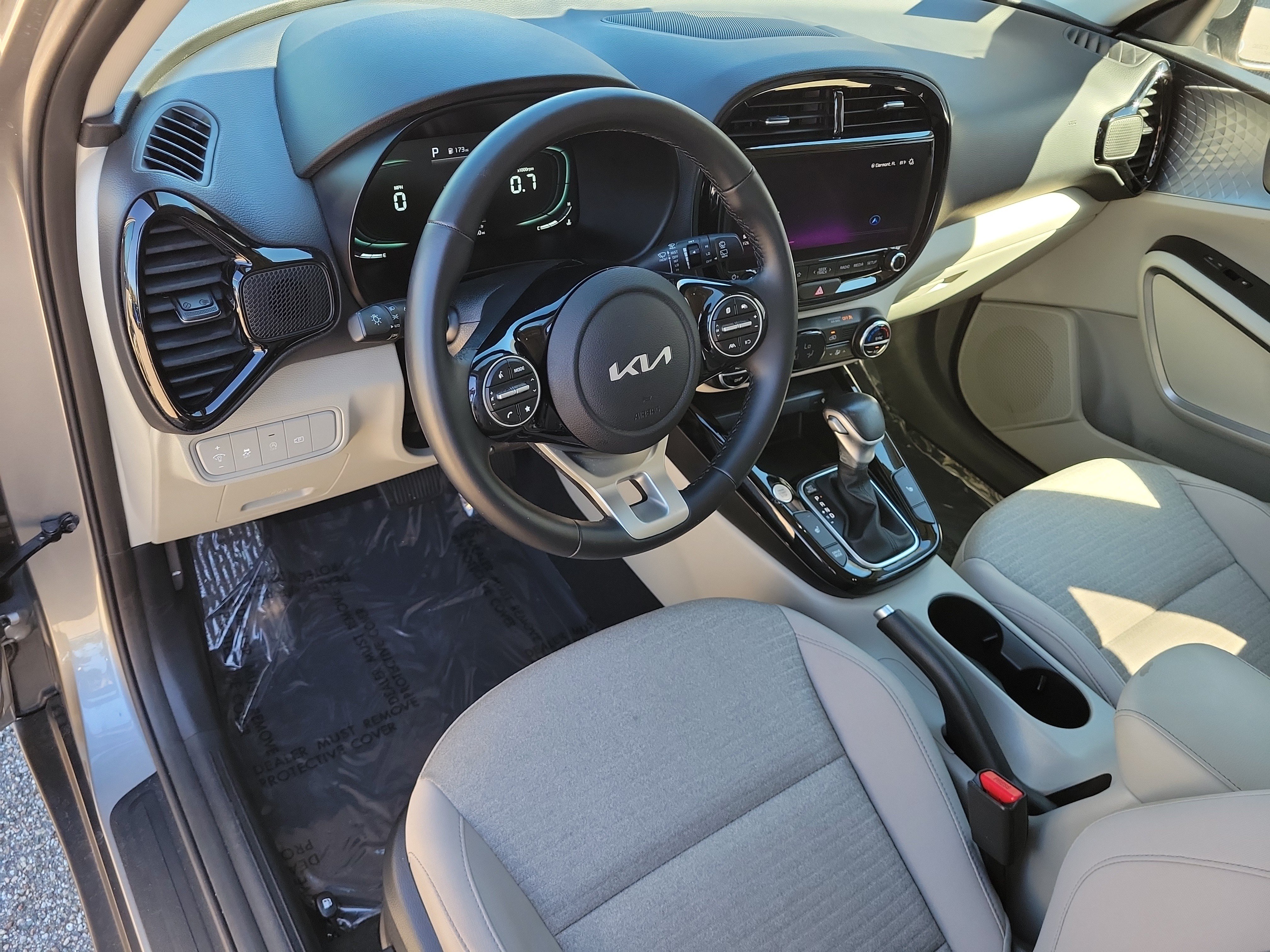 Used 2023 Kia Soul EX FWD image 14