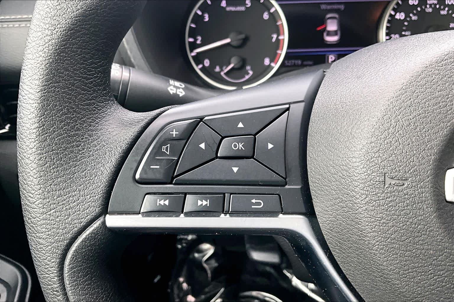 Used 2024 Nissan Sentra SV FWD image 24