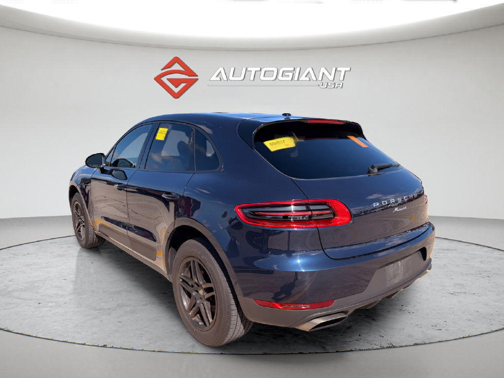 Used 2017 Porsche Macan AWD/4WD image 4