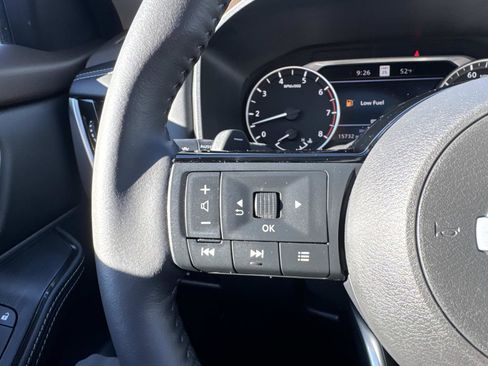 Used 2021 Nissan Rogue SL w/ Premium Package image 19