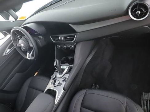 Used 2024 Alfa Romeo Giulia Ti AWD/4WD image 29